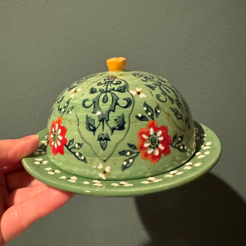 Anthropologie Dome ceramic floral butter dish